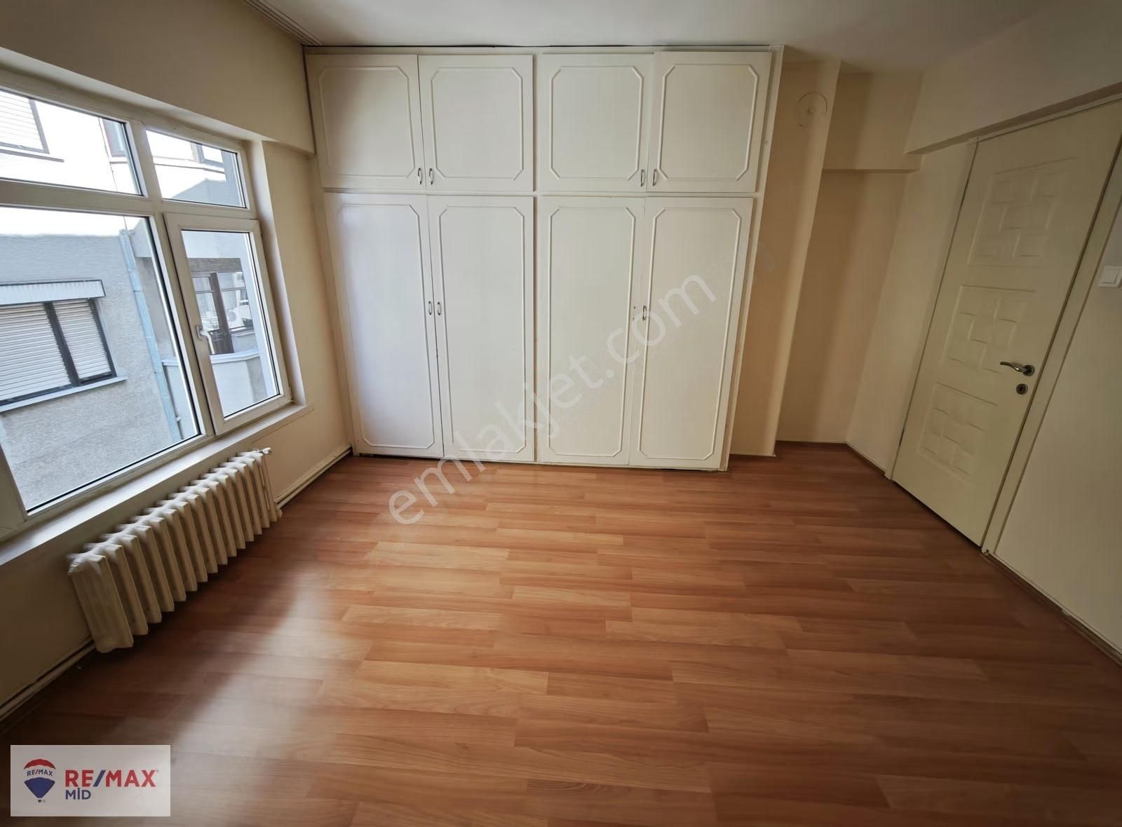 Remax Mıd - Gazi Bulvarında 3+1 Arakat Kiralık Daire - Görsel 19
