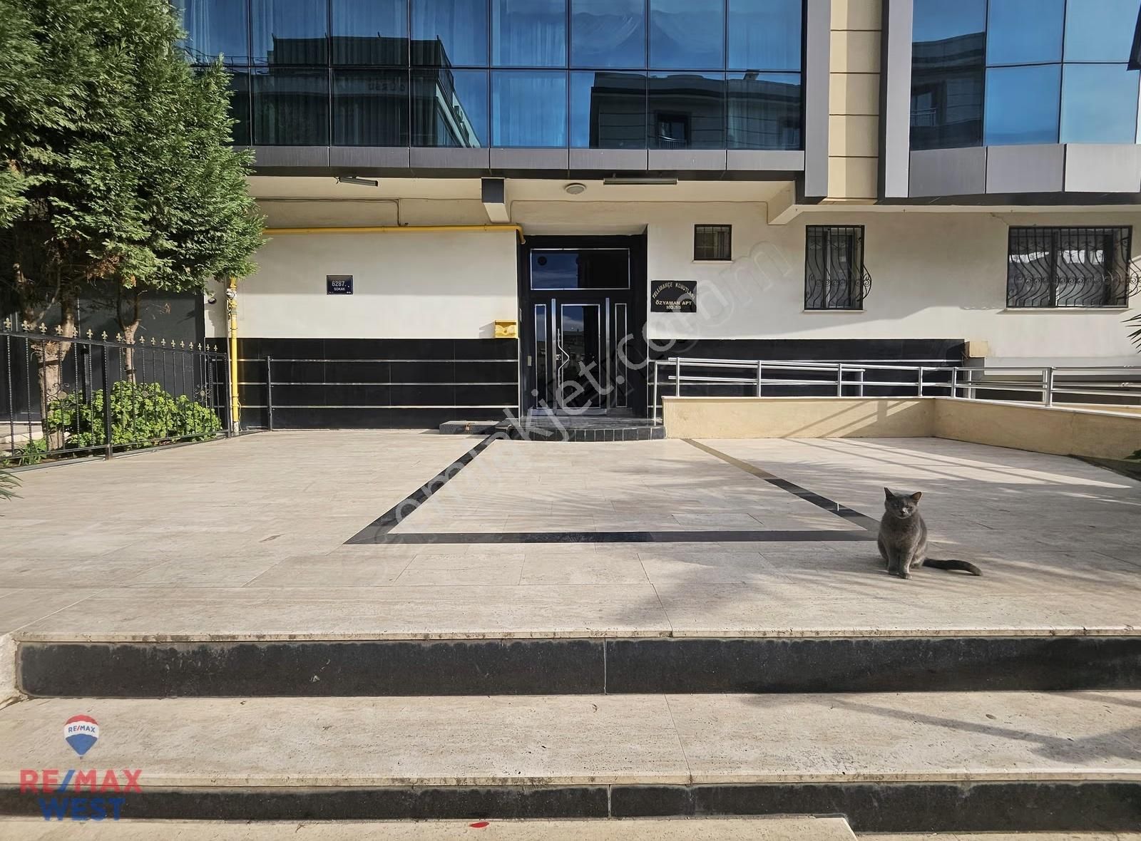 Karşıyaka Şemikler'de Geniş Ve Lüks Satılık 3+1 Daire - Görsel 25