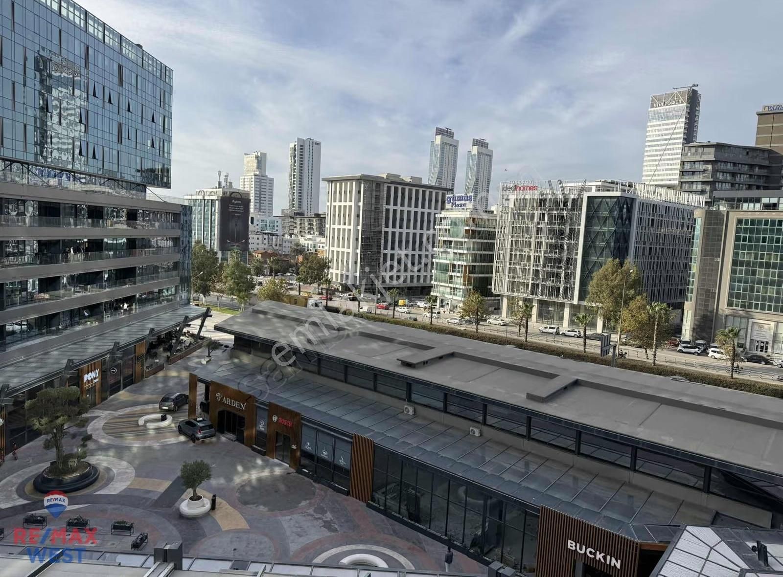 Folkart Time Da Geniş Balkonlu Satılık 1+1 Ofis - Görsel 12