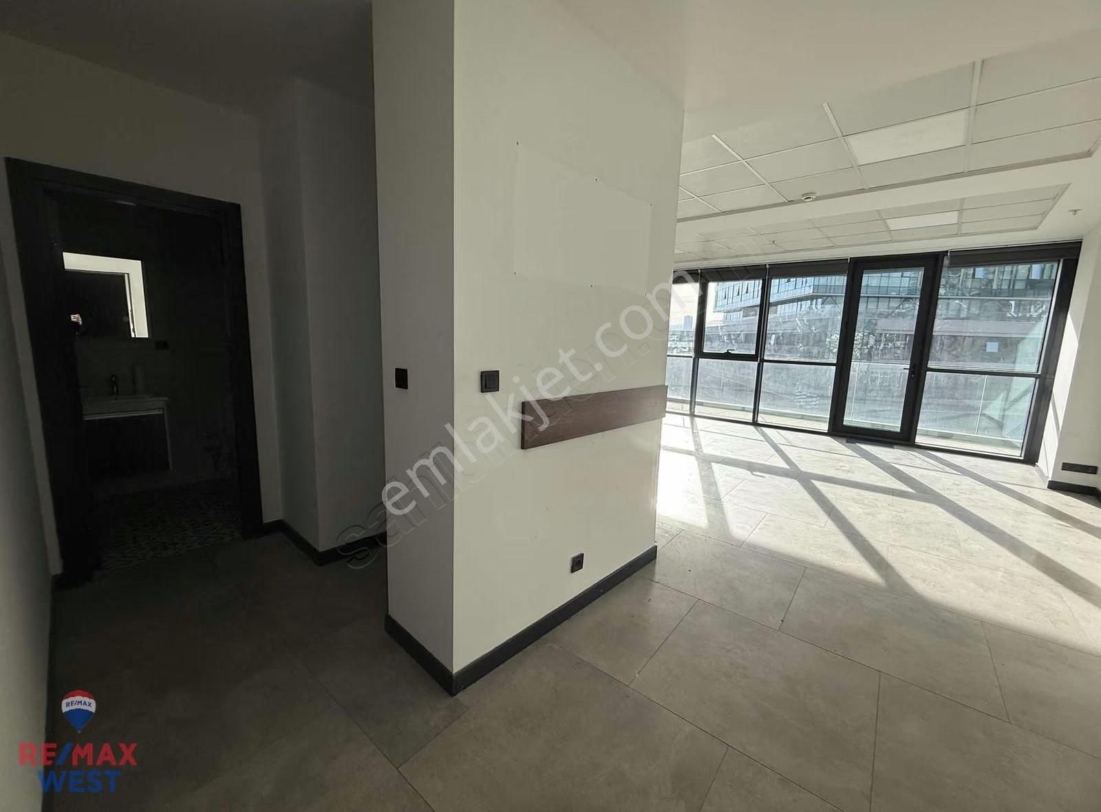 Folkart Time Da Geniş Balkonlu Satılık 1+1 Ofis - Görsel 7