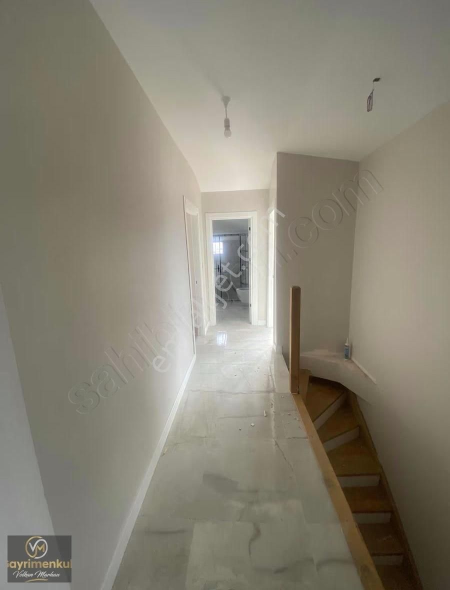 Çengelköy Bahçelievlerde Güvenlikli Sitede Geniş 5+2 Dubleks - Görsel 17