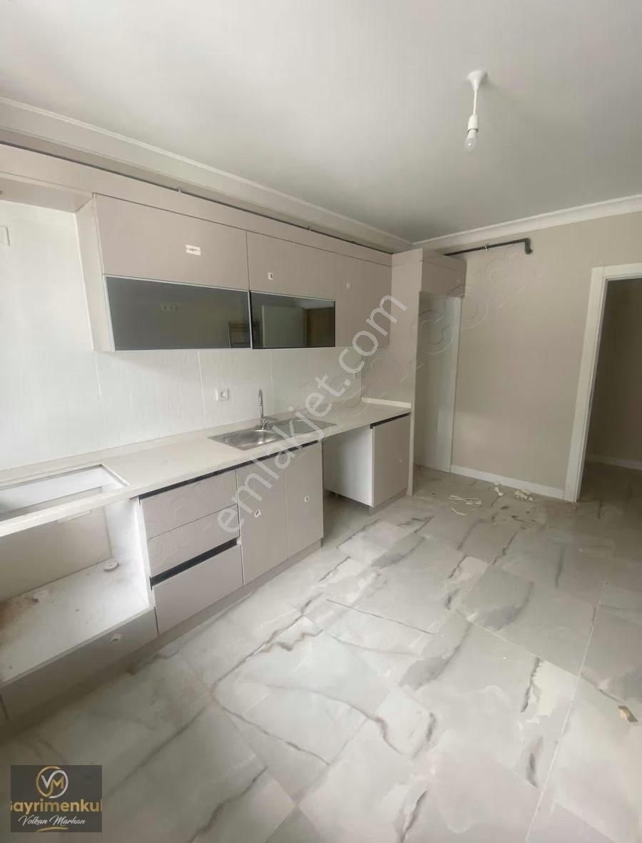 Çengelköy Bahçelievlerde Güvenlikli Sitede Geniş 5+2 Dubleks - Görsel 12