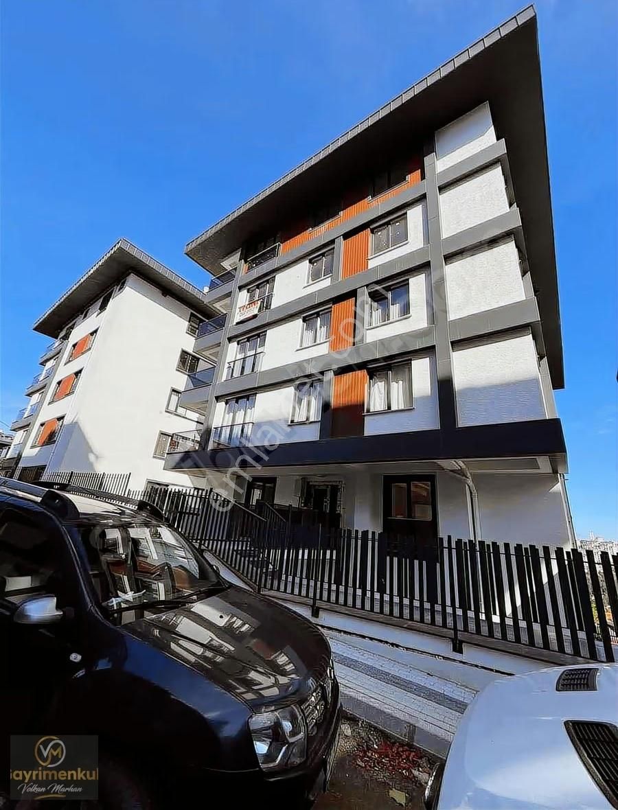 Çengelköy'de 2+1 Sıfır Daire Ebeveyn Banyolu