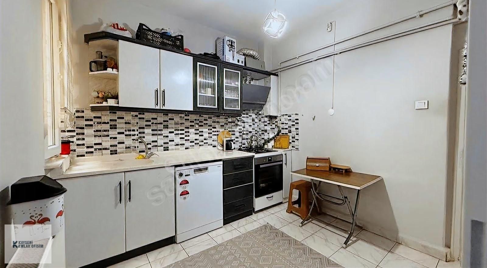 Emlak Ofisimden Hürriyet Mah 3+1 Yapılı Daire - Görsel 24