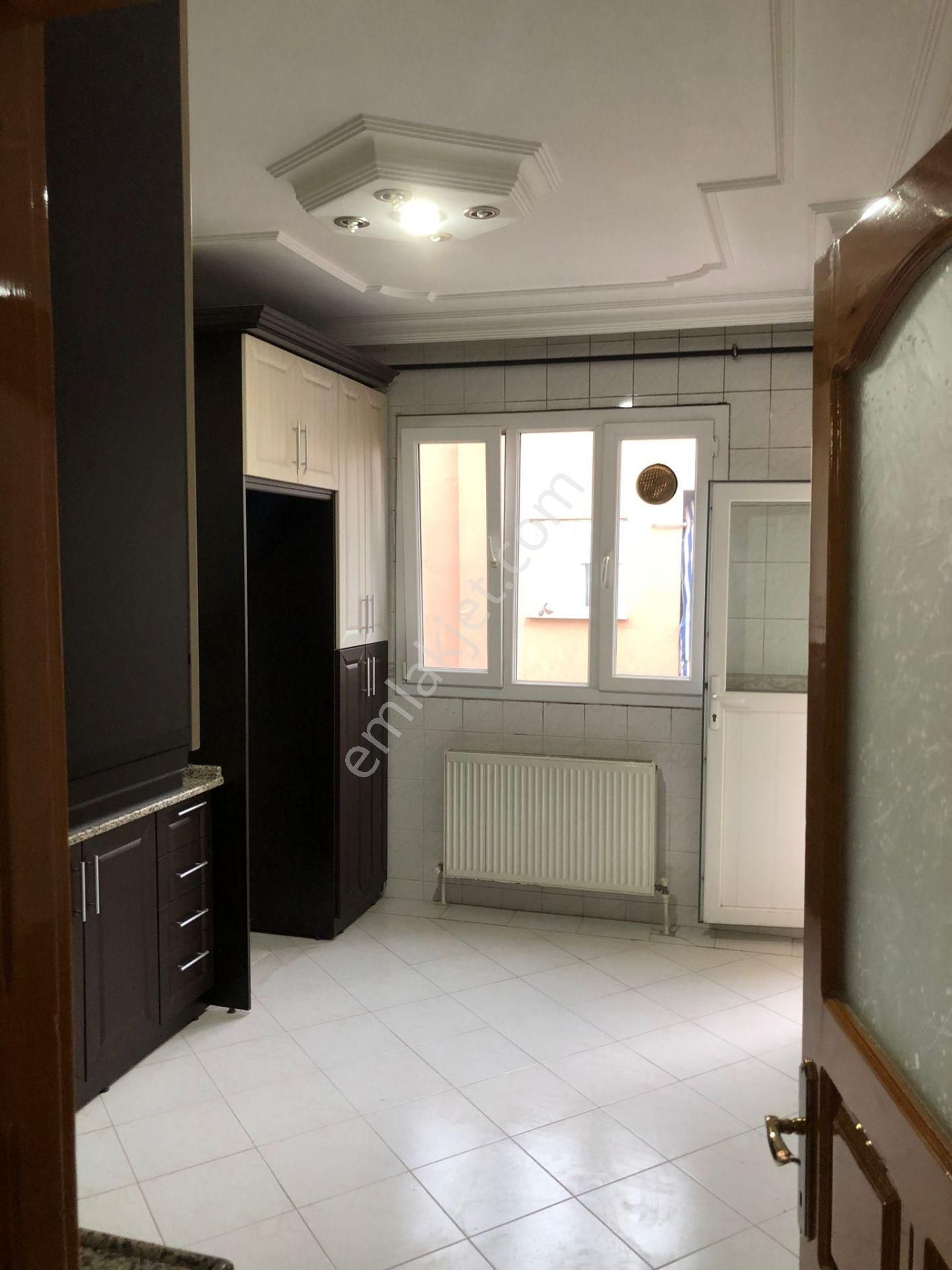Merkezi Konumda Kiralık 2+1 Doğalgazlı Ara Kat Daire - Görsel 3