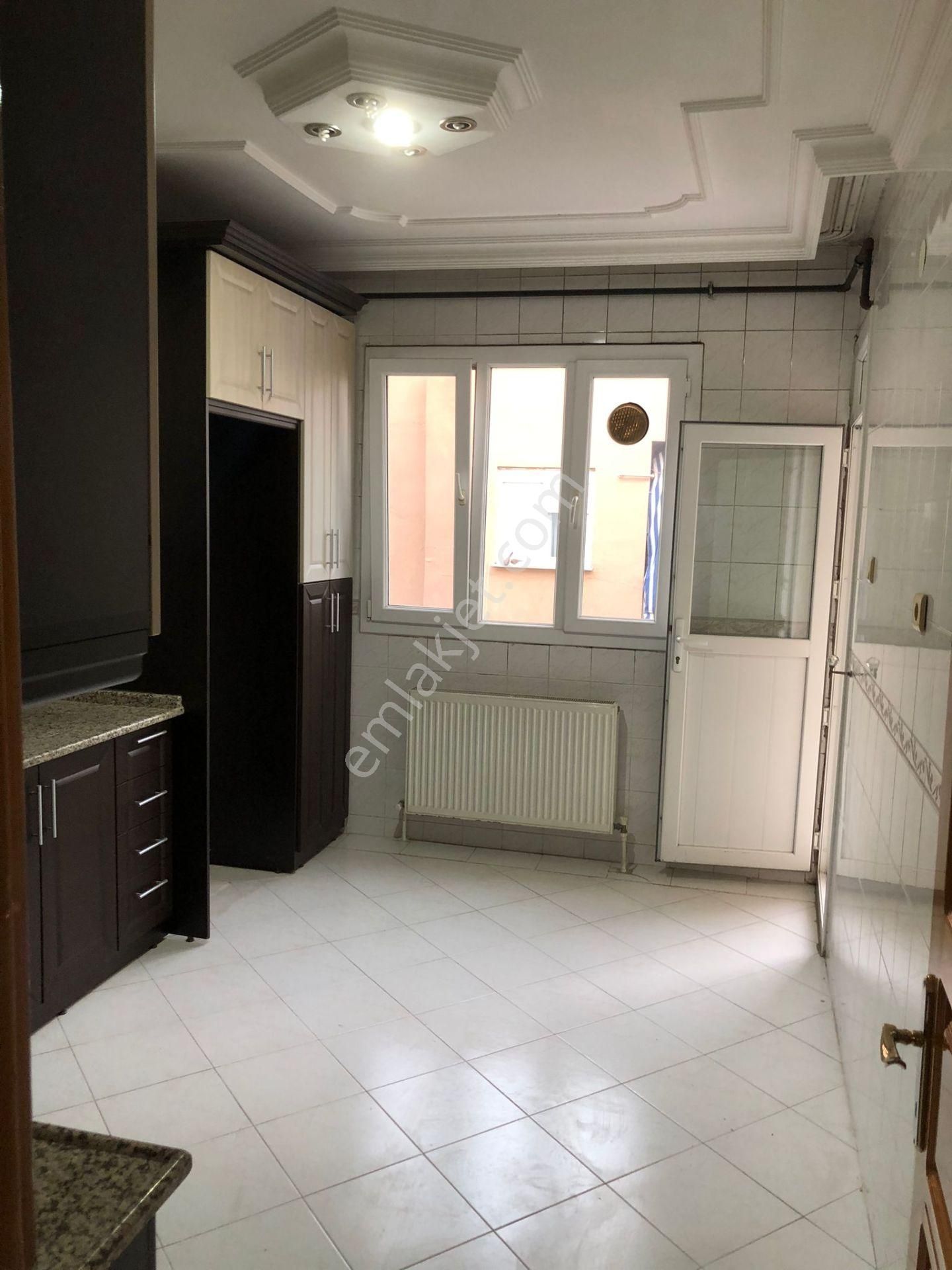 Merkezi Konumda Kiralık 2+1 Doğalgazlı Ara Kat Daire - Görsel 2