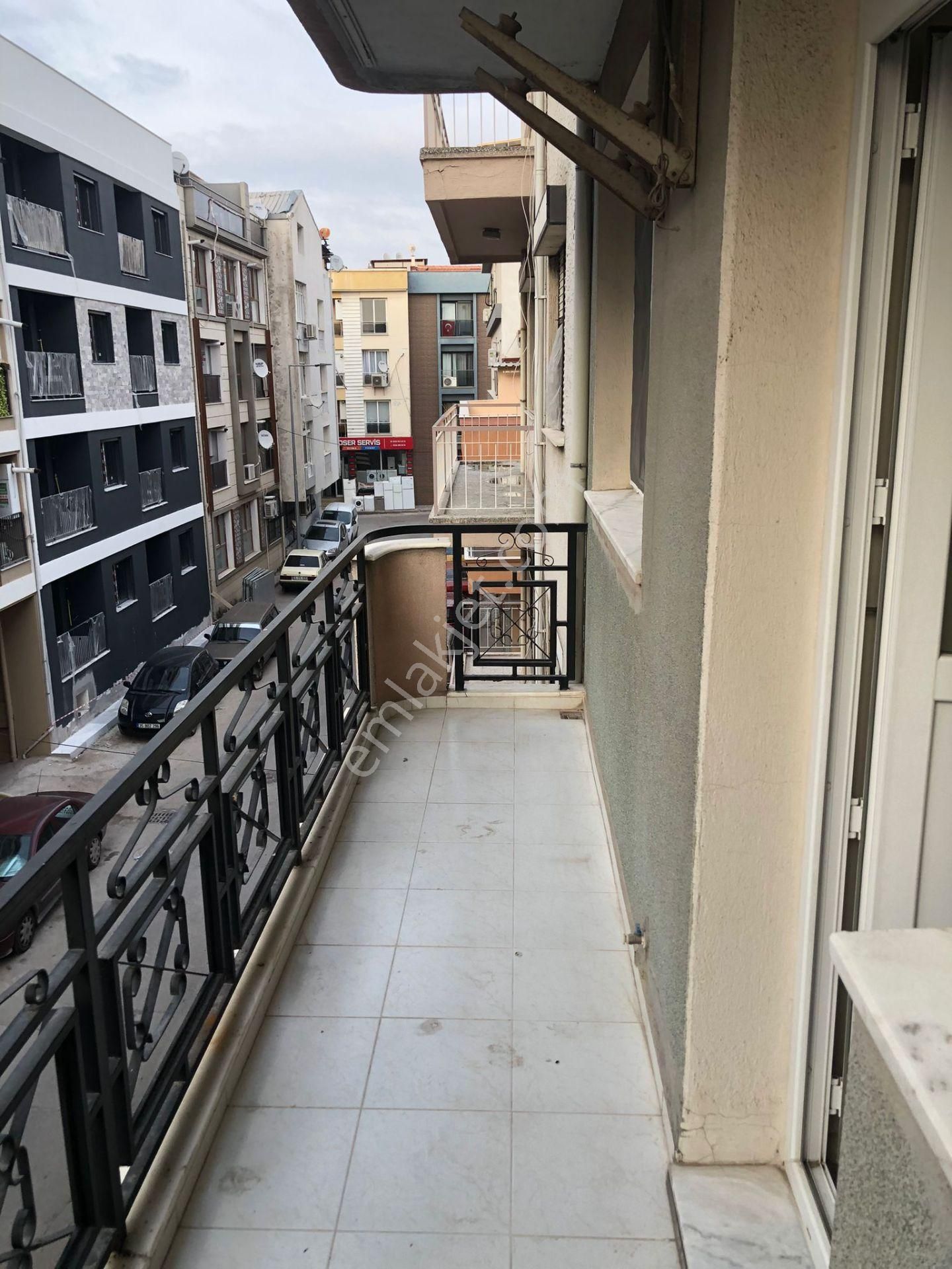 Merkezi Konumda Kiralık 2+1 Doğalgazlı Ara Kat Daire - Görsel 14