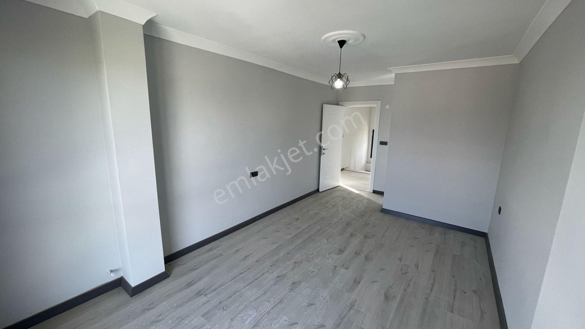 Yeniçiftlikte Denize 200 Metre Mesafede Ful Deniz Manzaralı 5+1 Müstakil Villa - Görsel 11