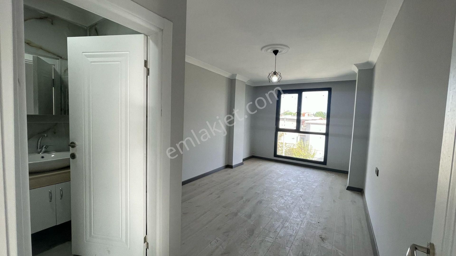 Yeniçiftlikte Denize 200 Metre Mesafede Ful Deniz Manzaralı 5+1 Müstakil Villa - Görsel 12