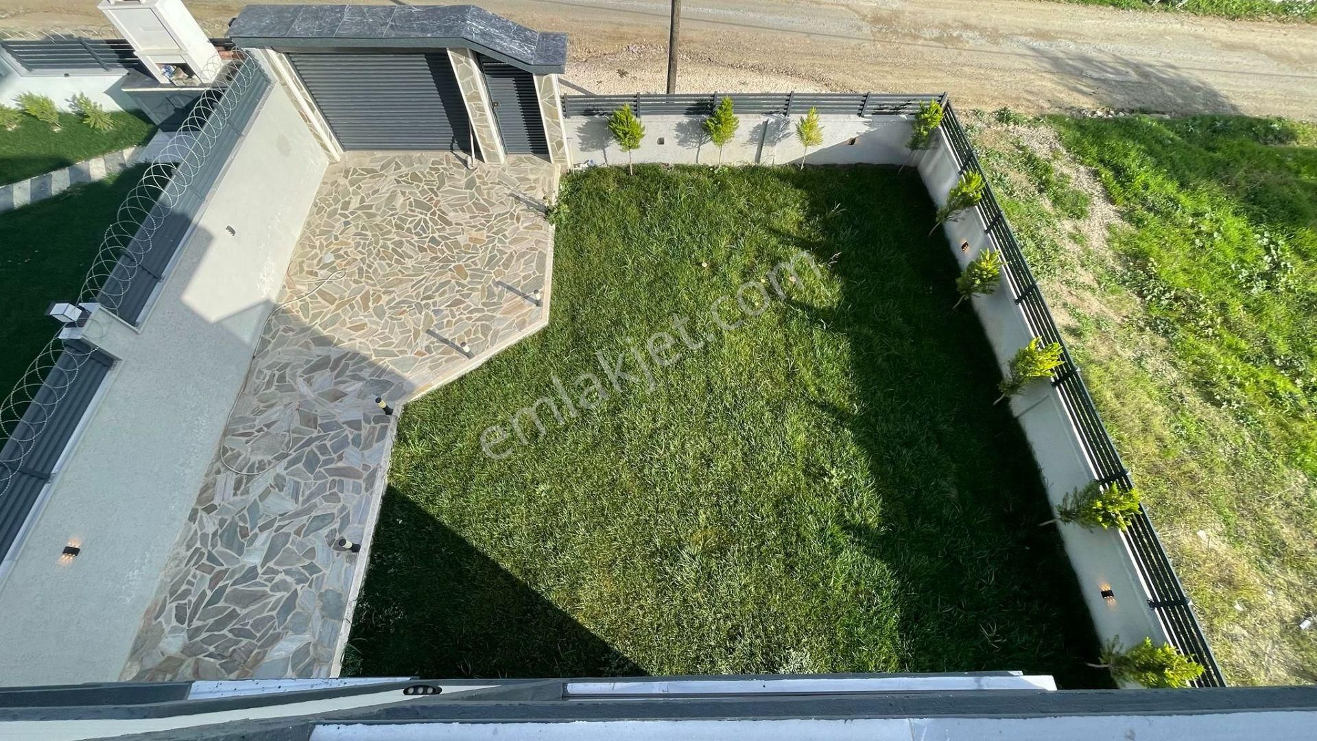 Yeniçiftlikte Denize 200 Metre Mesafede Ful Deniz Manzaralı 5+1 Müstakil Villa - Görsel 13