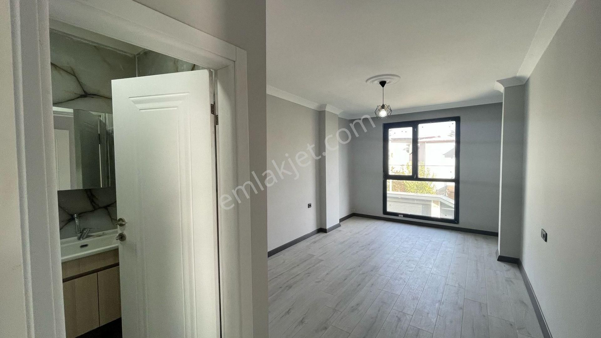 Yeniçiftlikte Denize 200 Metre Mesafede Ful Deniz Manzaralı 5+1 Müstakil Villa - Görsel 18