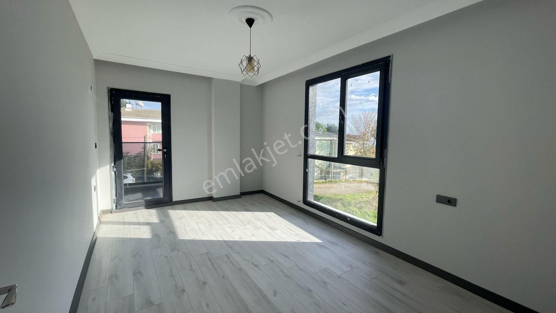 Yeniçiftlikte Denize 200 Metre Mesafede Ful Deniz Manzaralı 5+1 Müstakil Villa - Görsel 19