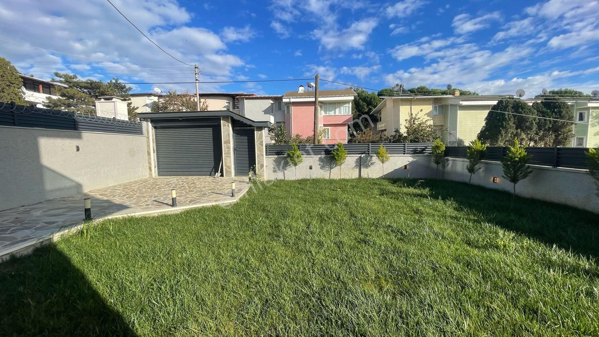 Yeniçiftlikte Denize 200 Metre Mesafede Ful Deniz Manzaralı 5+1 Müstakil Villa - Görsel 6