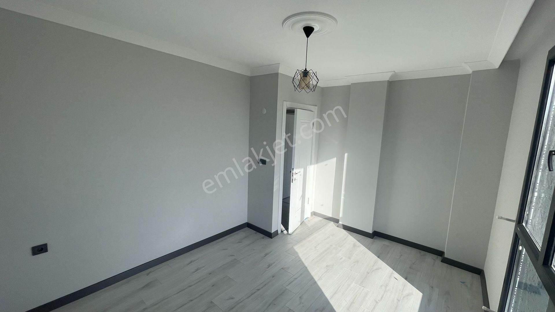 Yeniçiftlikte Denize 200 Metre Mesafede Ful Deniz Manzaralı 5+1 Müstakil Villa - Görsel 23