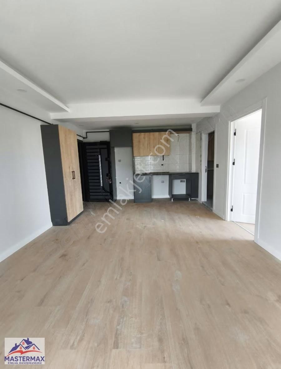 Şeyh Sinan Mahallesi Geniş 1+1 - Görsel 2