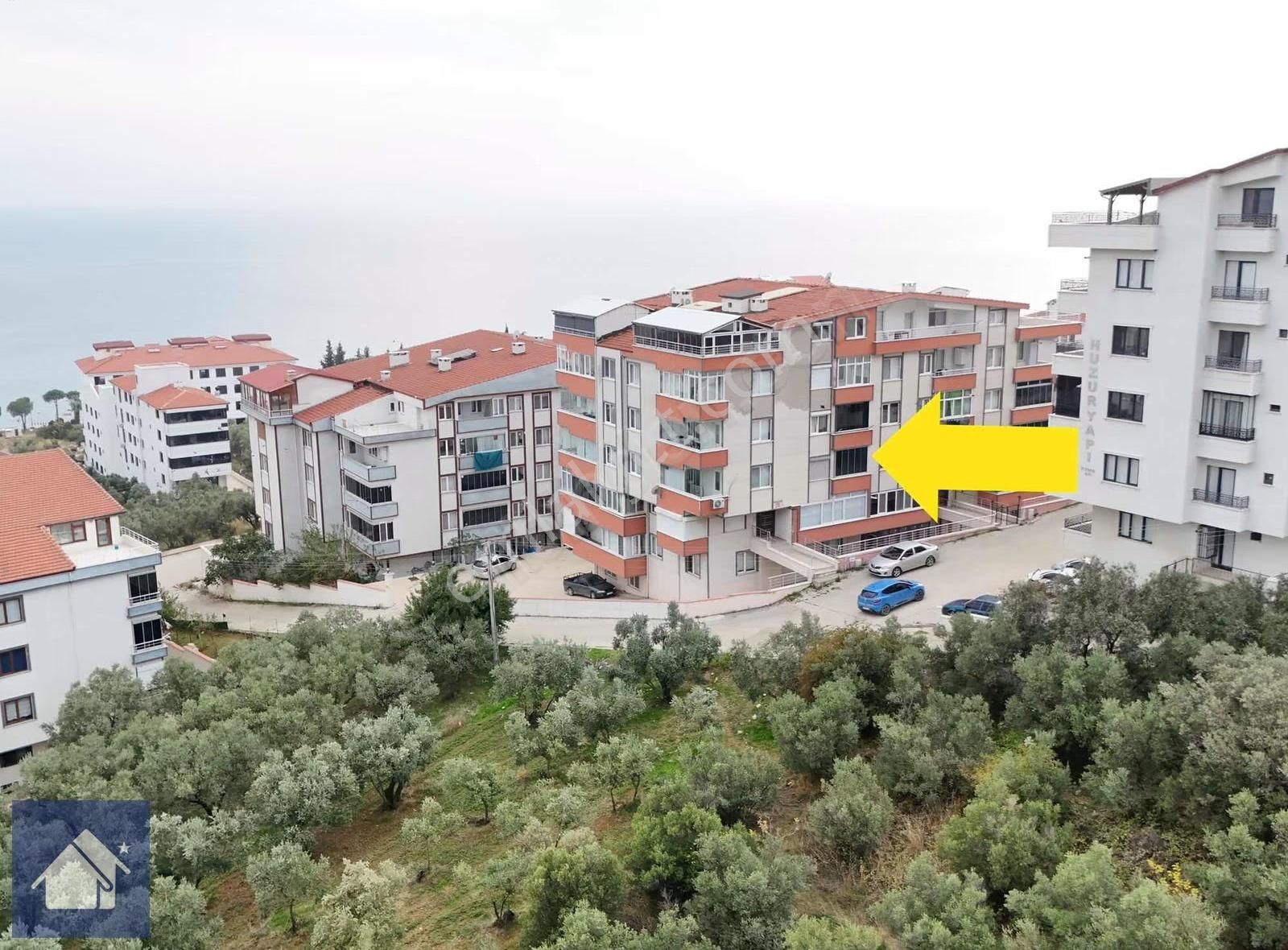 *yiğit Emlak Armutlu'dan*denize 200 Metre Uzaklıkta*arakat*2+1