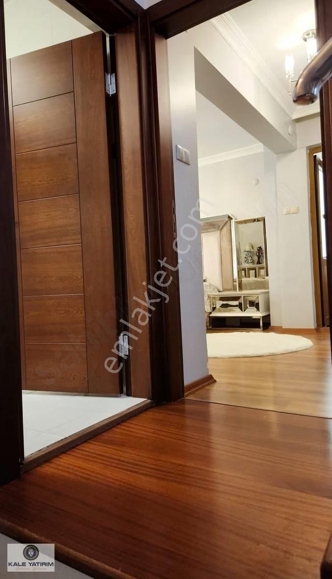 Akpınar Mahallesinde 6+1 230m² 4 Katlı Bahçeli İkiz Villa - Görsel 11