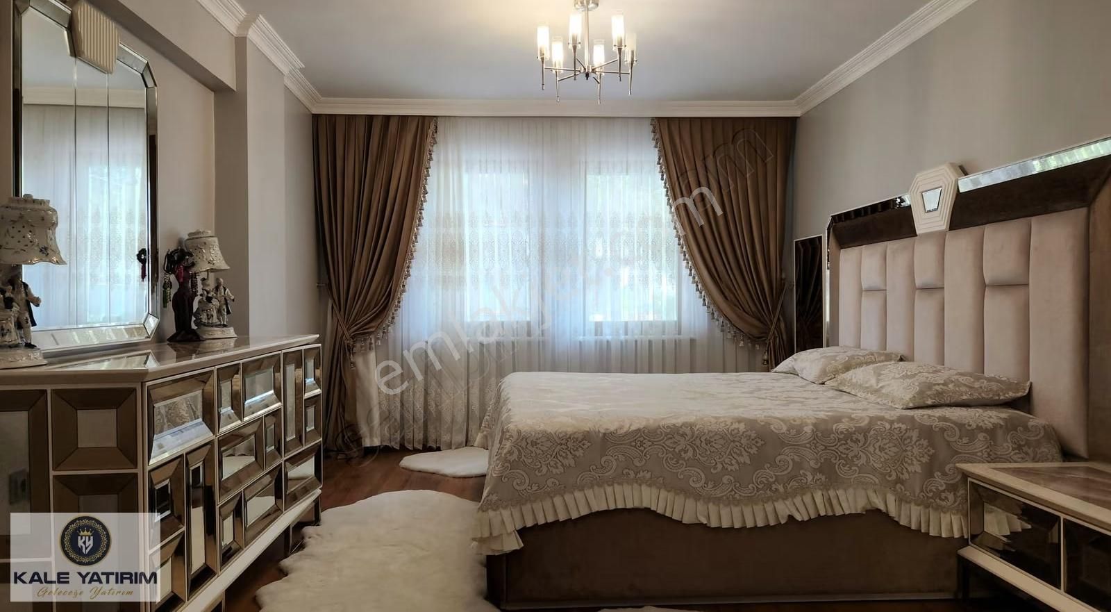Akpınar Mahallesinde 6+1 230m² 4 Katlı Bahçeli İkiz Villa - Görsel 9