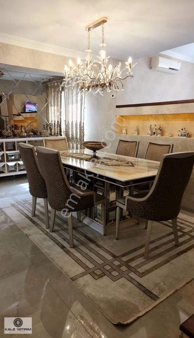 Akpınar Mahallesinde 6+1 230m² 4 Katlı Bahçeli İkiz Villa - Görsel 19