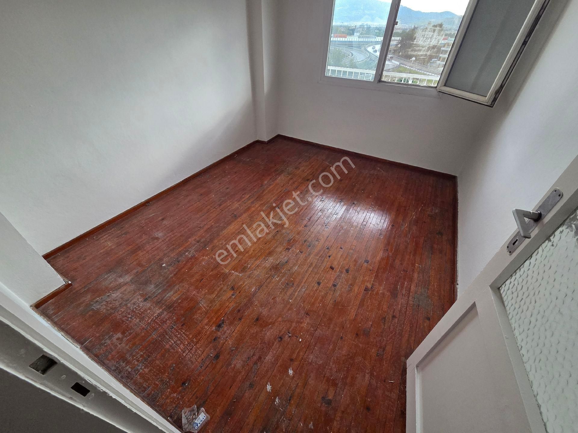 Bornova Merkez 3+1 Otoparklı Önü Açık Arakat - Görsel 13