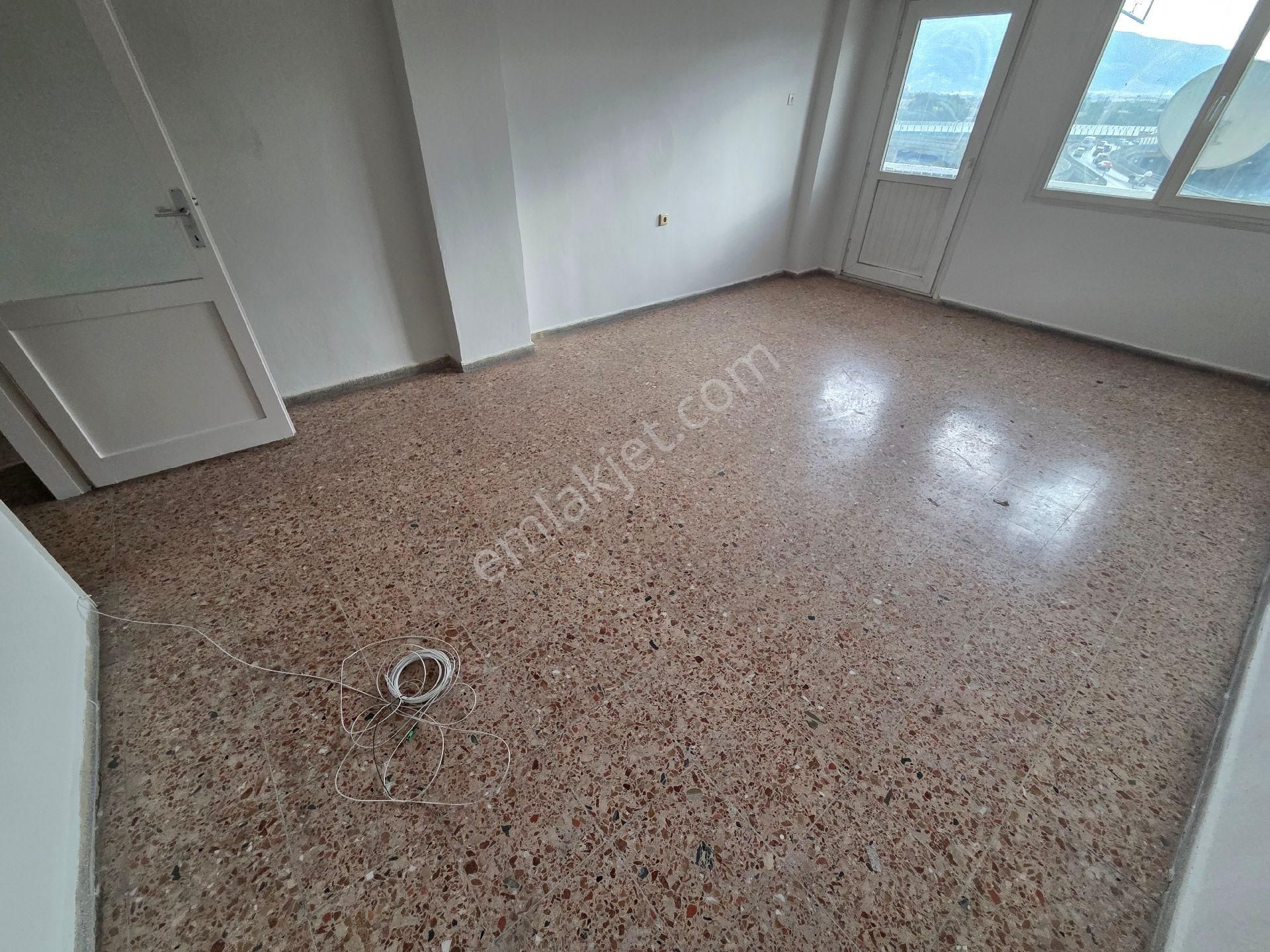 Bornova Merkez 3+1 Otoparklı Önü Açık Arakat - Görsel 6