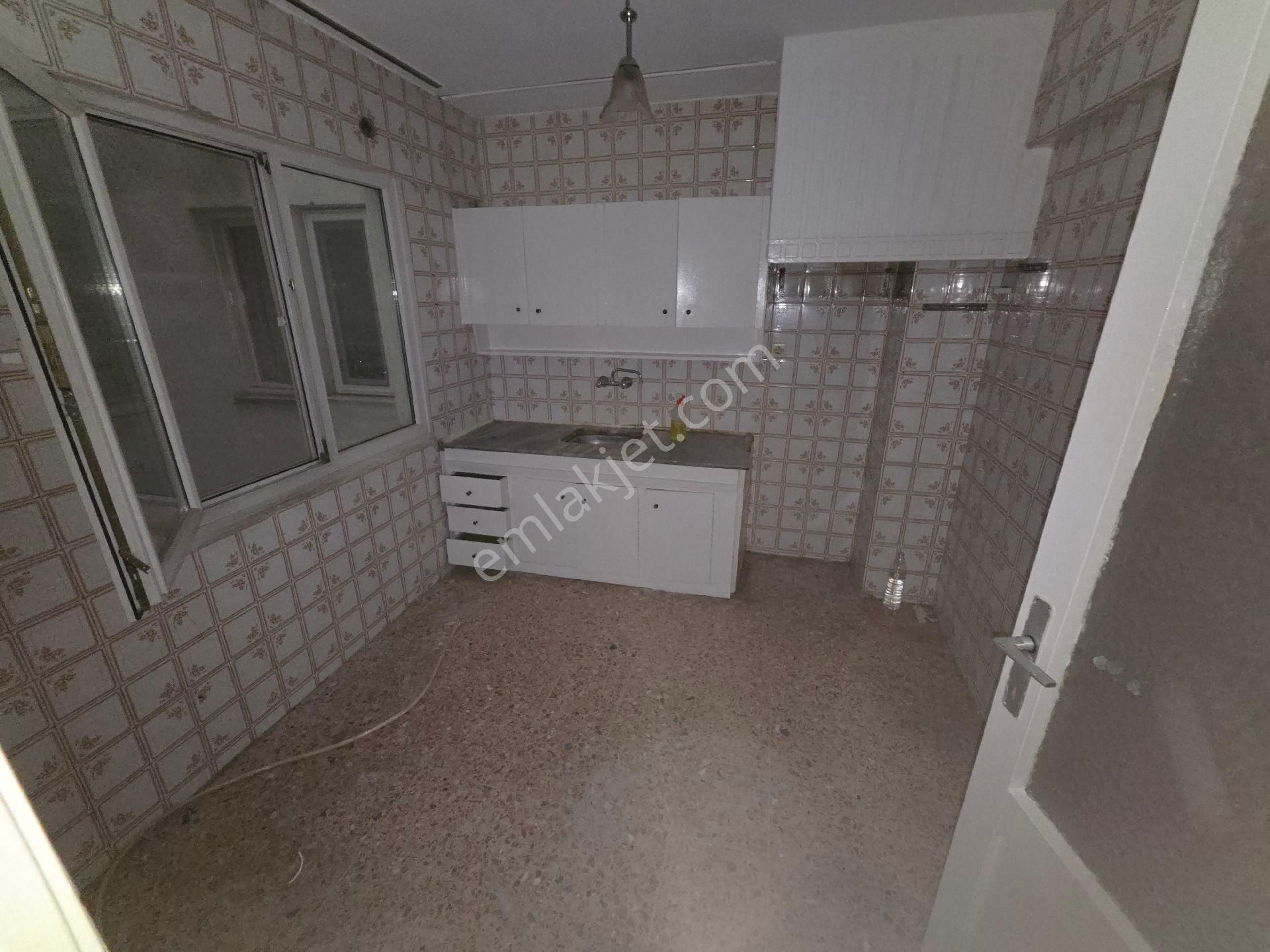 Bornova Merkez 3+1 Otoparklı Önü Açık Arakat - Görsel 25