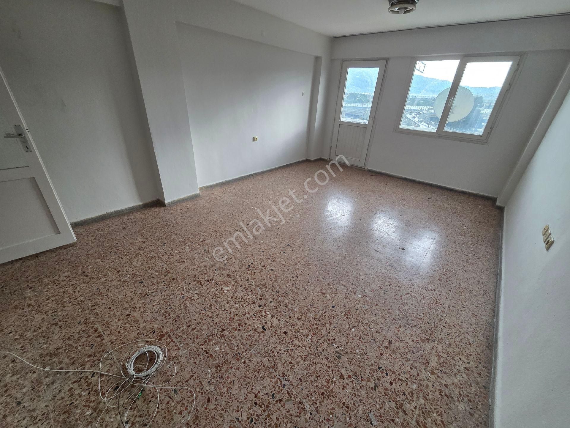 Bornova Merkez 3+1 Otoparklı Önü Açık Arakat - Görsel 7