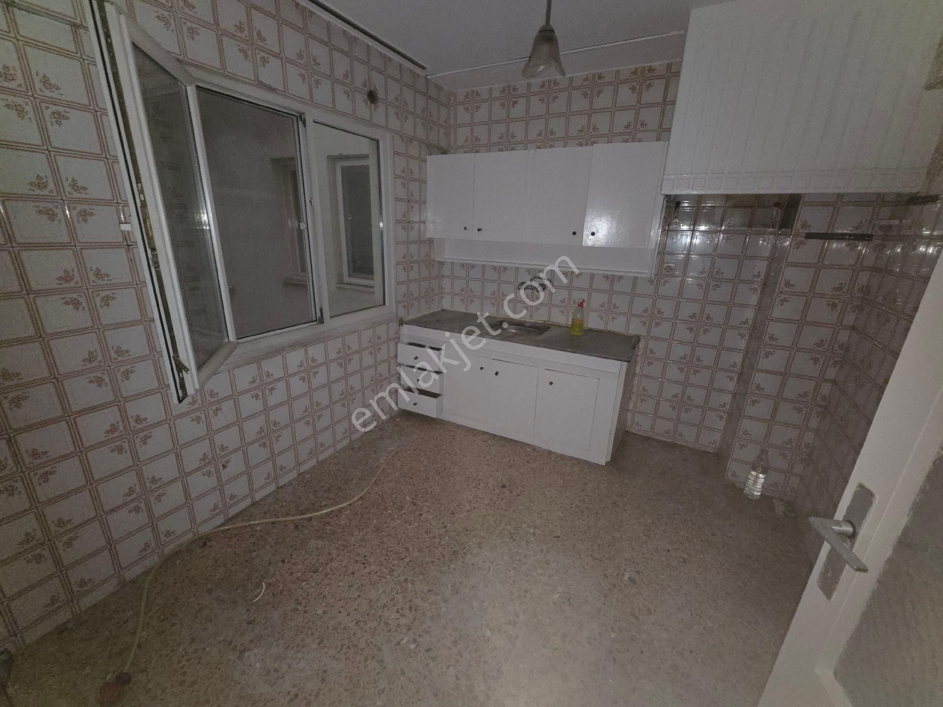 Bornova Merkez 3+1 Otoparklı Önü Açık Arakat - Görsel 24