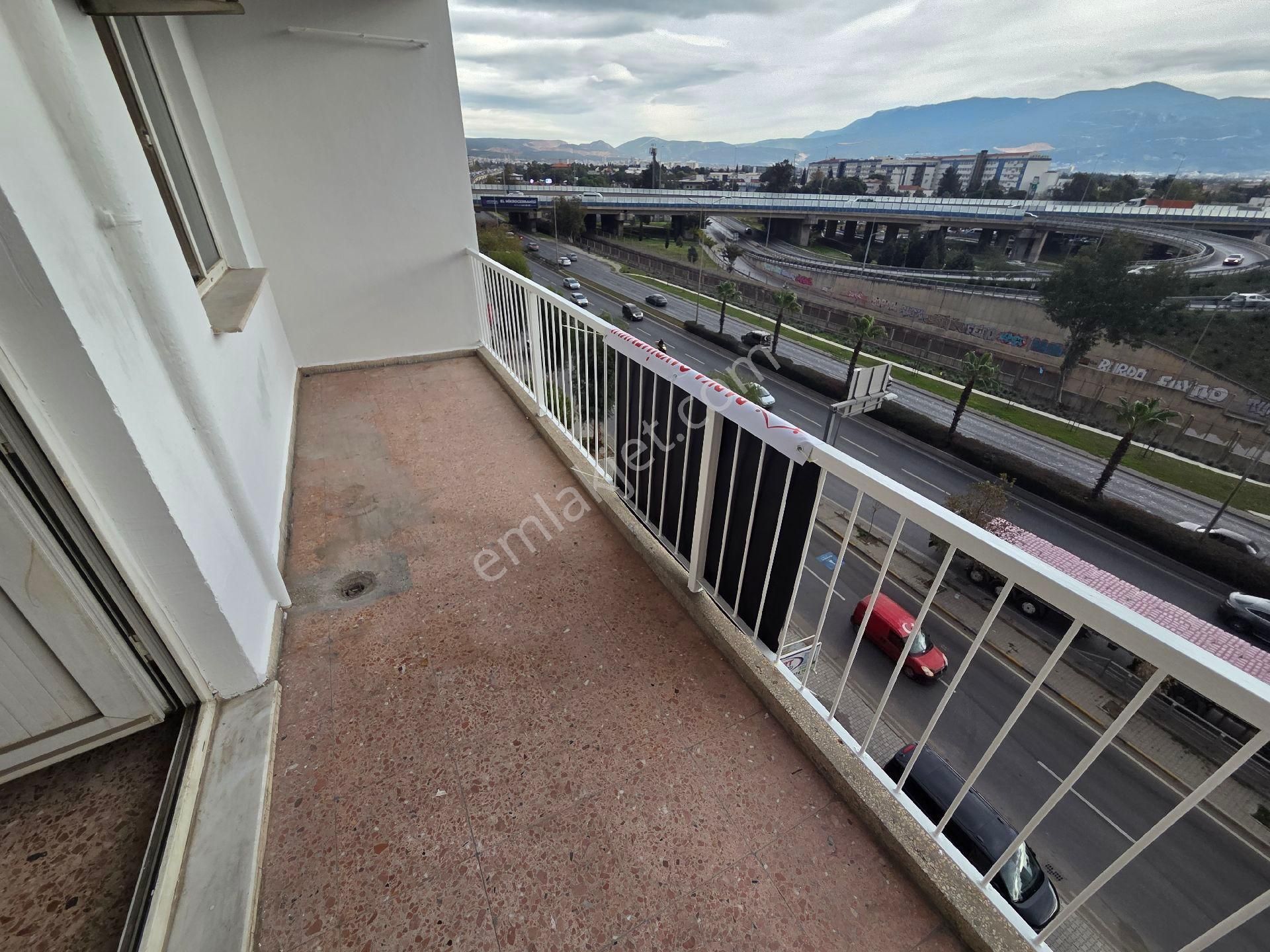 Bornova Merkez 3+1 Otoparklı Önü Açık Arakat - Görsel 8