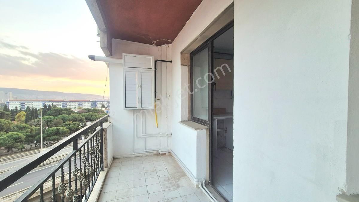 Turyptan Bornova Metro Karşısı Satılık 3+1 Tadilatlı - Görsel 25