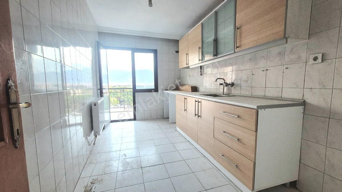 Turyptan Bornova Metro Karşısı Satılık 3+1 Tadilatlı - Görsel 5