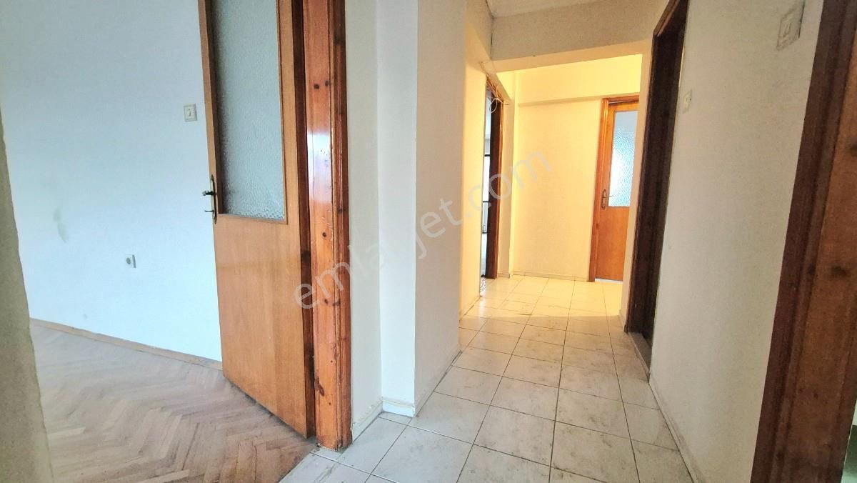 Turyptan Bornova Metro Karşısı Satılık 3+1 Tadilatlı - Görsel 23