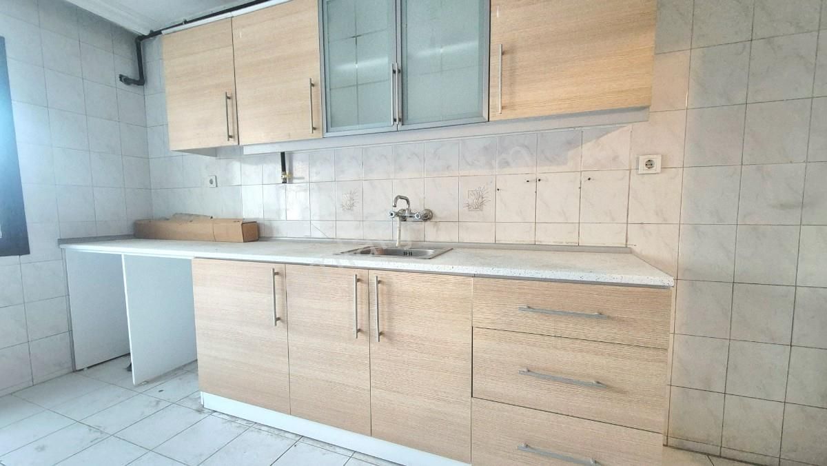 Turyptan Bornova Metro Karşısı Satılık 3+1 Tadilatlı - Görsel 6