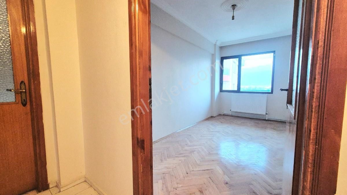 Turyptan Bornova Metro Karşısı Satılık 3+1 Tadilatlı - Görsel 21