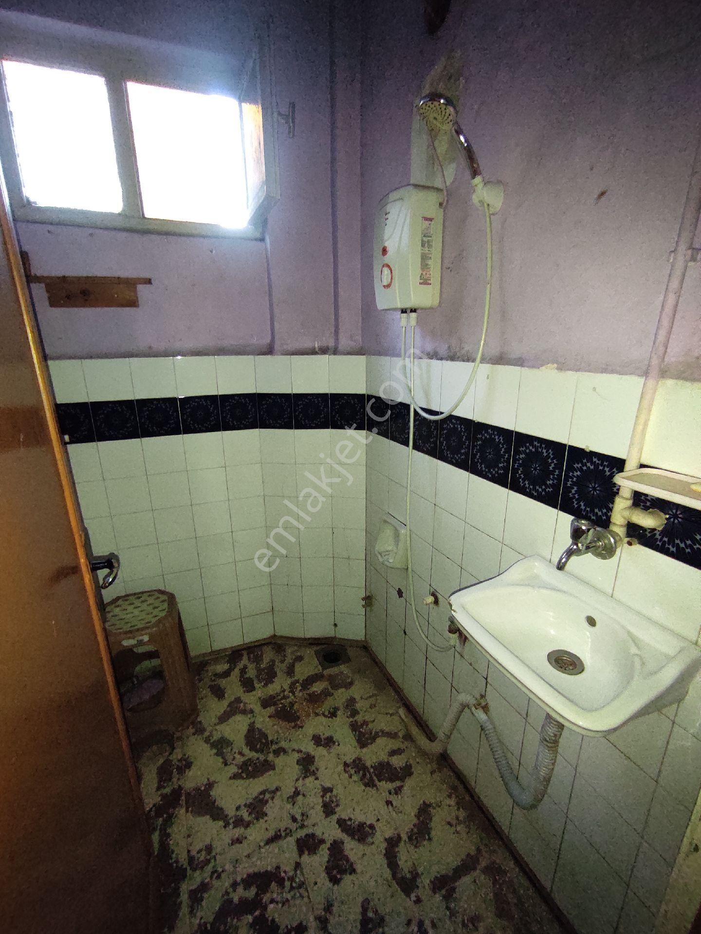 Trabzon Meydan Tanjant Aralığında Kiralık 80m2 2+1 Sobalı Daire, - Görsel 7