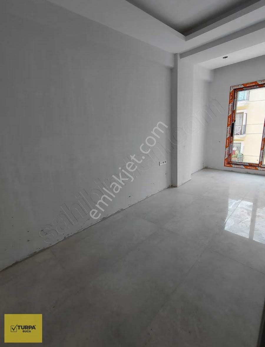 Turpa Buca'dan Satılık 2+1 Yerden Isıtmalı Arakat Balkonlu Daire - Görsel 19