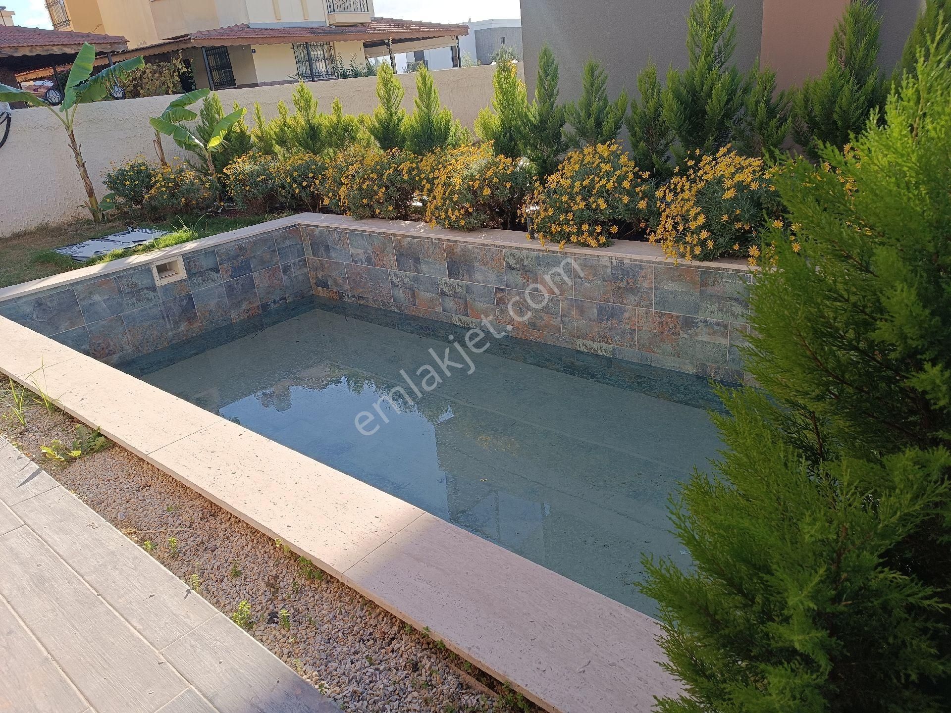 Kuşadası Kara Ovada Satılık 4+1 Sıfır Müstakil Villalar - Görsel 32