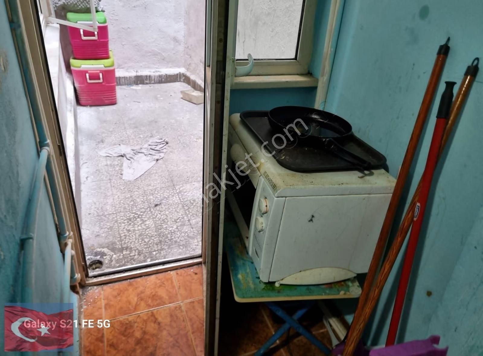 Kocamustafaşa Merkezi Konum 60mk 1+1 Bodrum Kat 2.000.000tl - Görsel 18