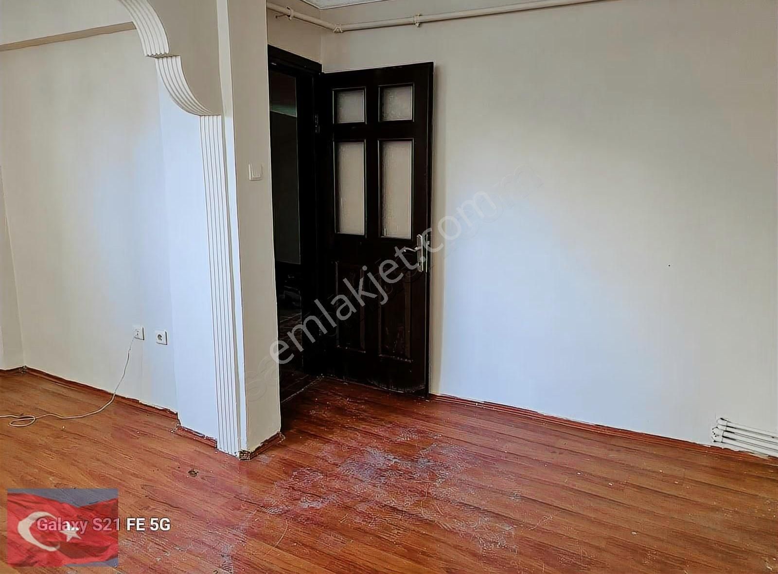 Kocamustafaşa Merkezi Konum 60mk 1+1 Bodrum Kat 2.000.000tl - Görsel 13