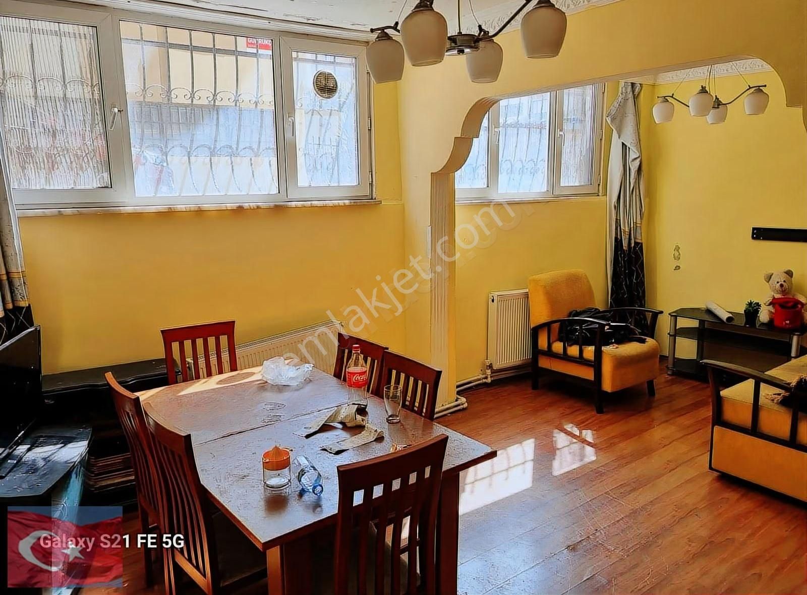 Kocamustafaşa Merkezi Konum 60mk 1+1 Bodrum Kat 2.000.000tl