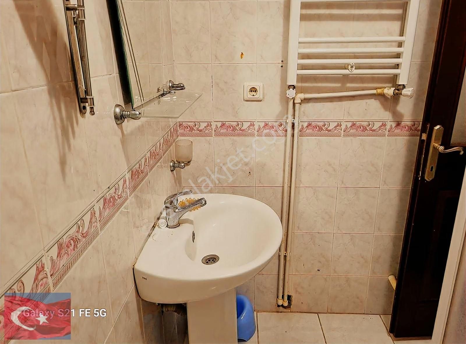 Kocamustafaşa Merkezi Konum 60mk 1+1 Bodrum Kat 2.000.000tl - Görsel 31