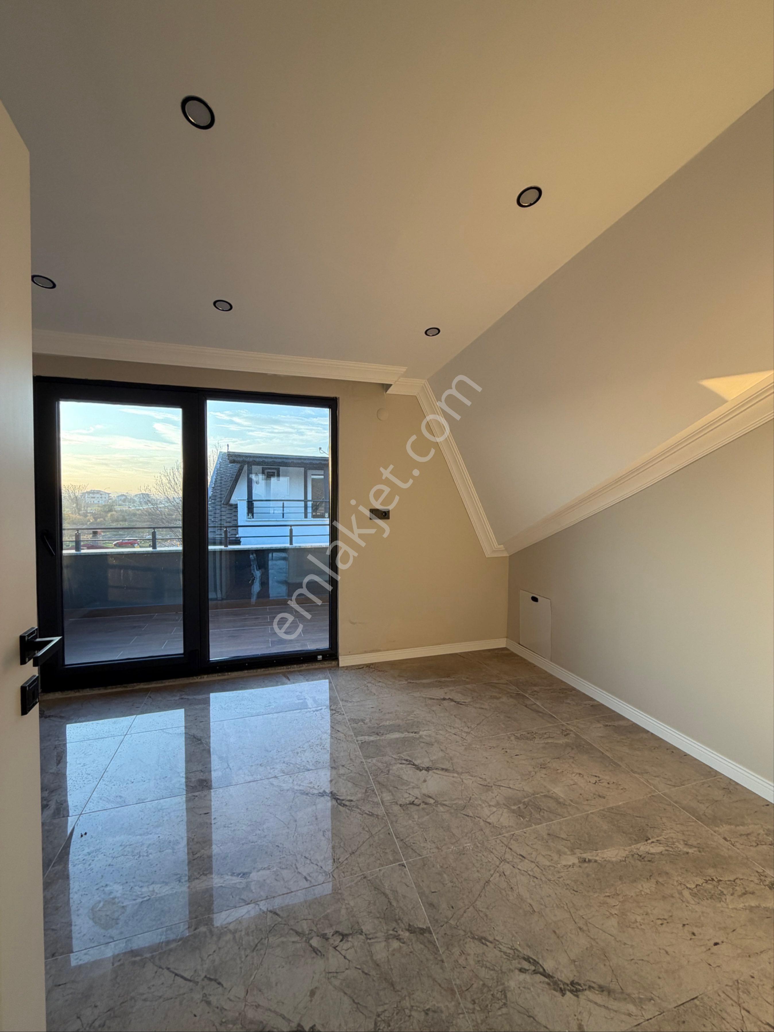Üstüner Gayrimenkul Den 4+1 Triblex Villa Satilik - Görsel 24