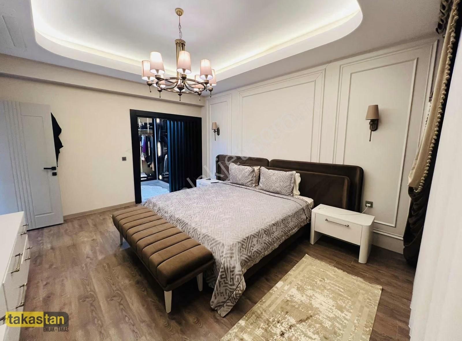 Satılık 4,5+1 Lüks İç Mekan Tasarımlı Geniş Aile Dairesi - Görsel 29