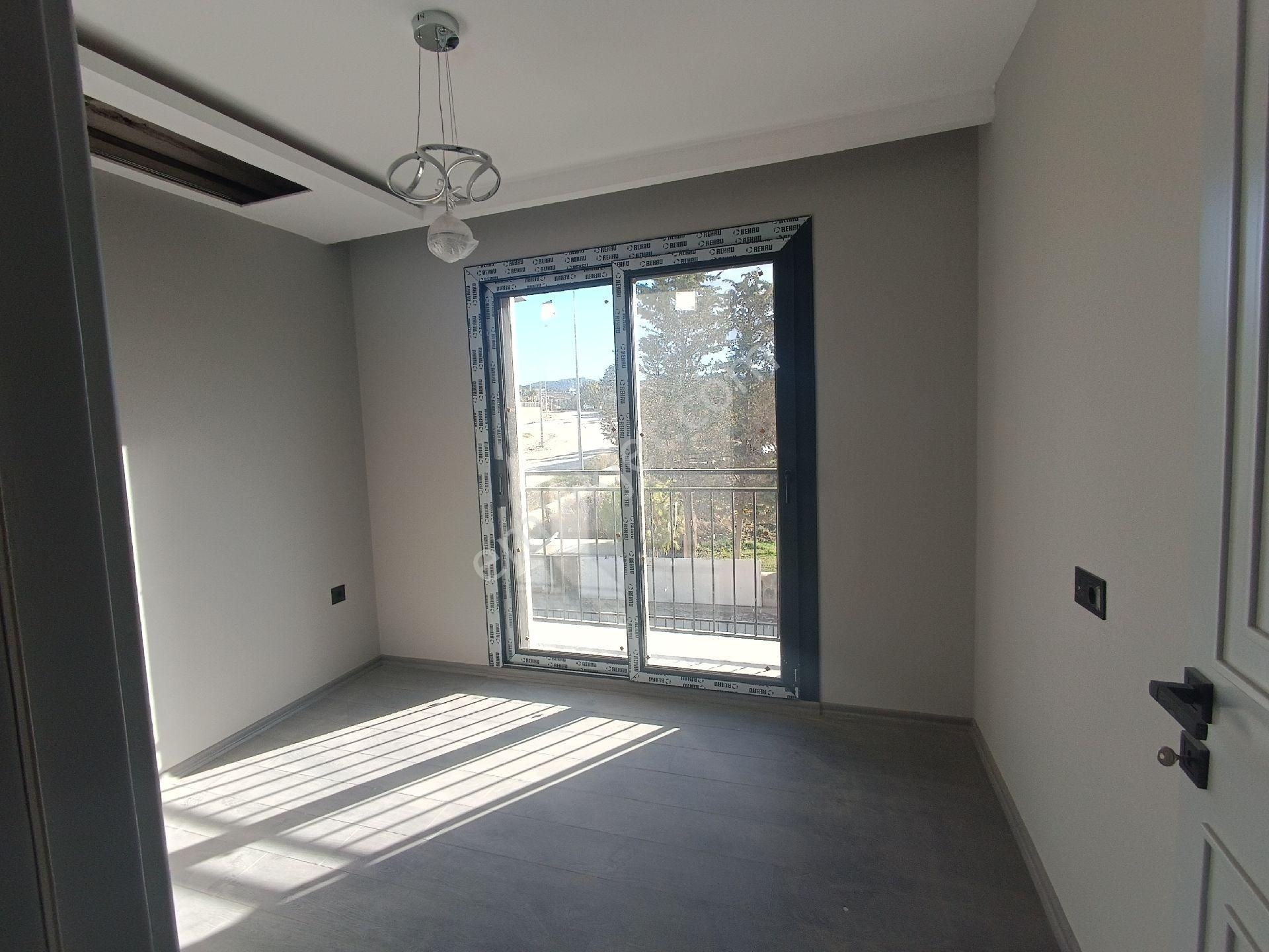 Kuşadası Merkezde Satılık 6+1 Özel Havuzlu Sıfır Villalar - Görsel 18