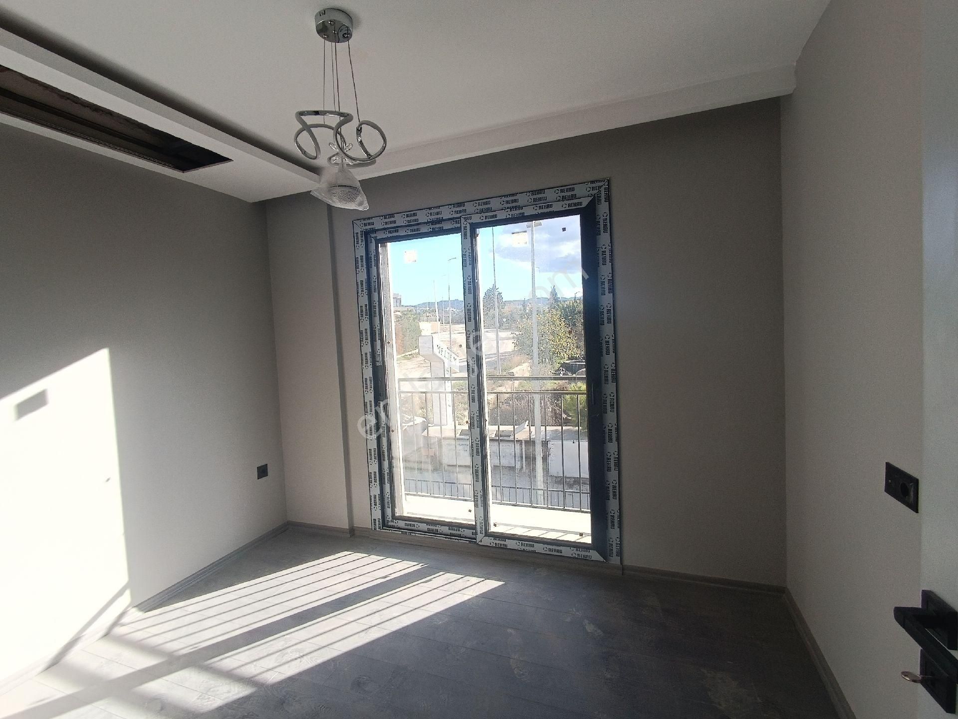 Kuşadası Merkezde Satılık 6+1 Özel Havuzlu Sıfır Villalar - Görsel 19