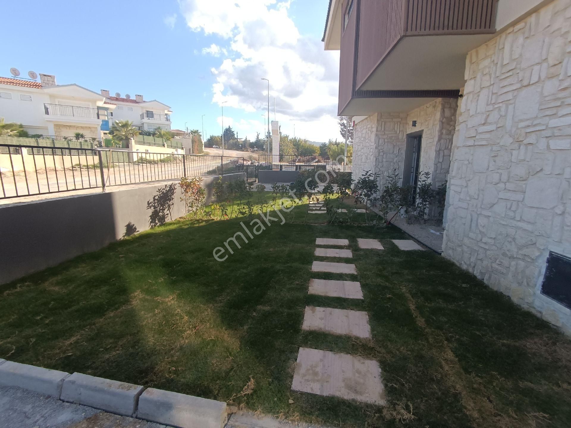 Kuşadası Merkezde Satılık 6+1 Özel Havuzlu Sıfır Villalar - Görsel 35