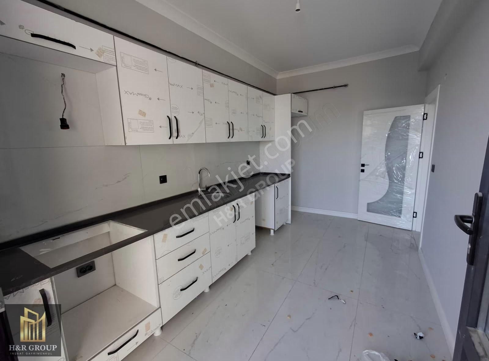 Mehmetakifersoy Kelebek Çayırı'nda Cadde Üzeri 3+1 İskanlı Daire - Görsel 8