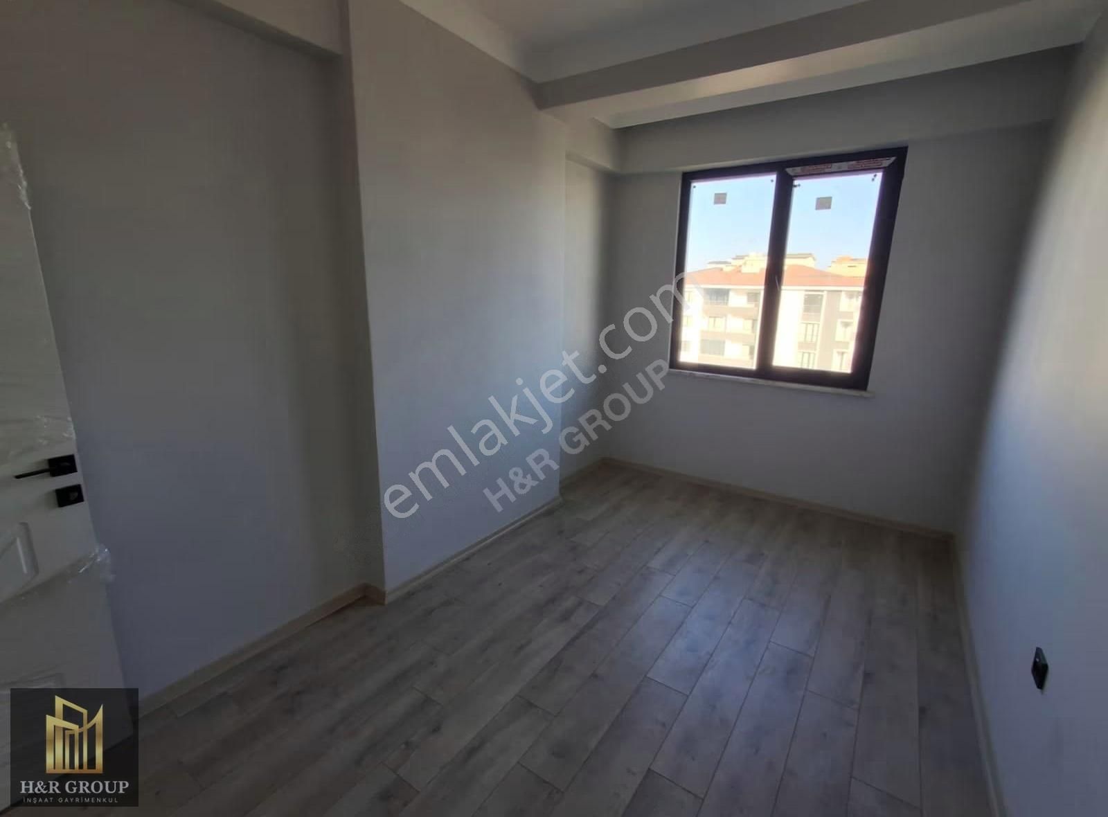 Mehmetakifersoy Kelebek Çayırı'nda Cadde Üzeri 3+1 İskanlı Daire - Görsel 11
