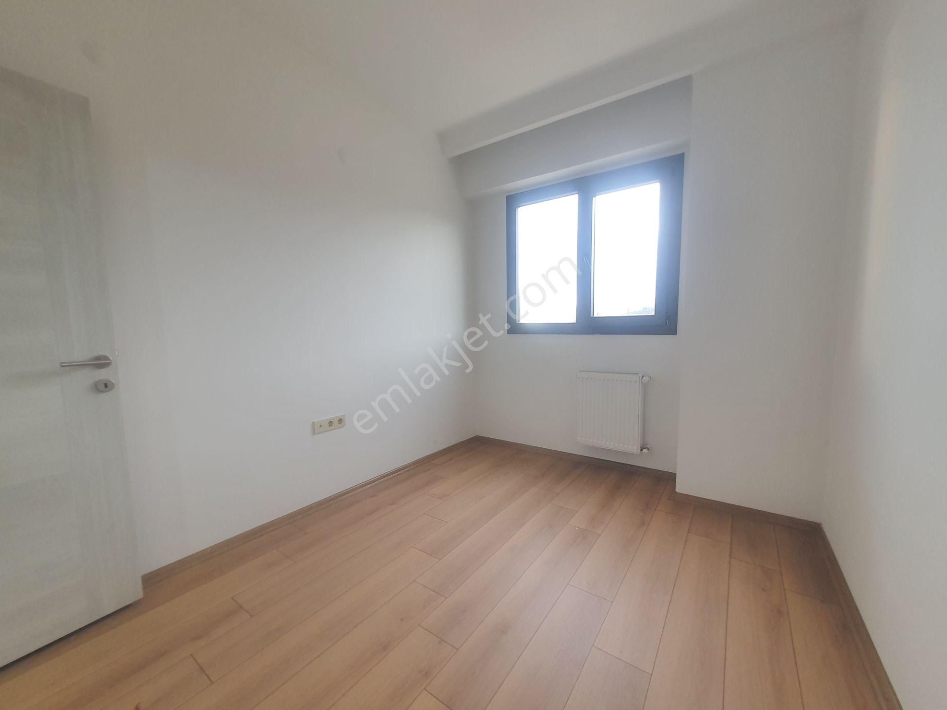 Bayraklı Dasif Vista Sitesinde Deniz Manzaralı 3+1 Kiralık Daire - Görsel 28