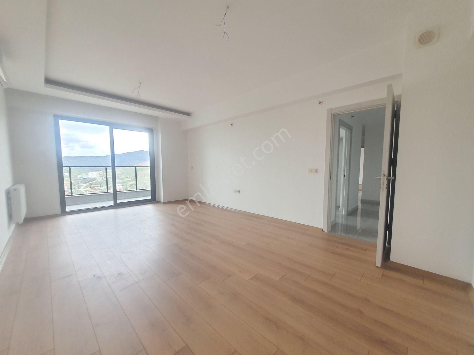 Bayraklı Dasif Vista Sitesinde Deniz Manzaralı 3+1 Kiralık Daire - Görsel 10